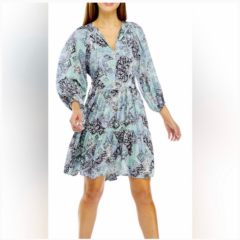 Calvin Klein Light Blue Patterned V-Neck Tiered Dress size 2